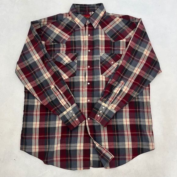 Ely Plains Other - The Ely Plains Men's Western Shirt in size L features a red and gray plaid patte